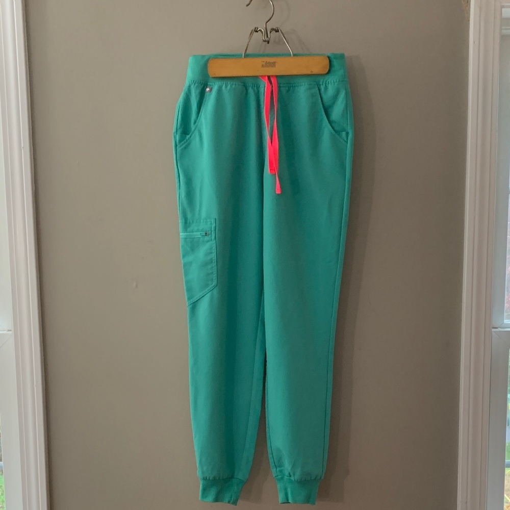 Figs Surgical Green High Waisted Zamora jogger excellent condition.